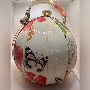 Round Floral Butterfly Handbag